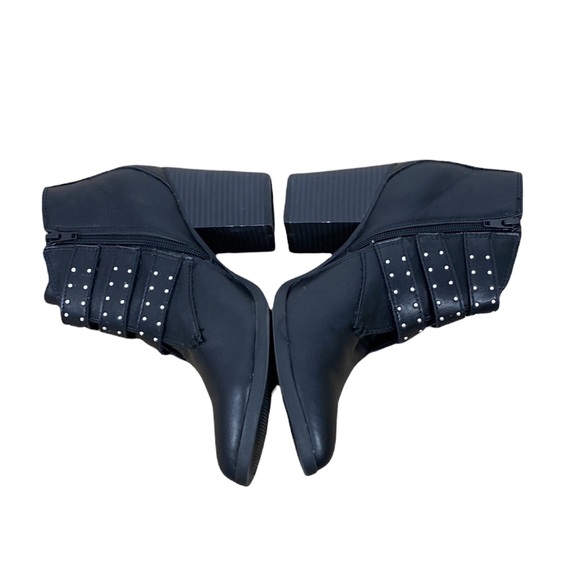 SOLD Madden Girl Sierra Bootie in Black - Picture 3 of 7